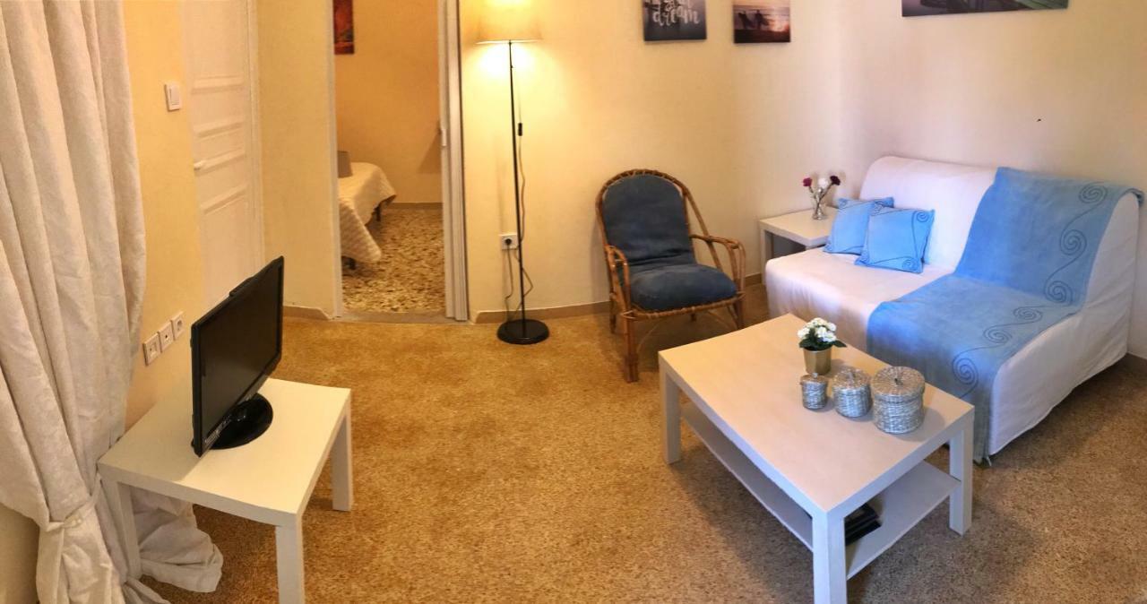 Sunshine'S House Near The Beach, 10 Min From The Airport Artemida  Luaran gambar